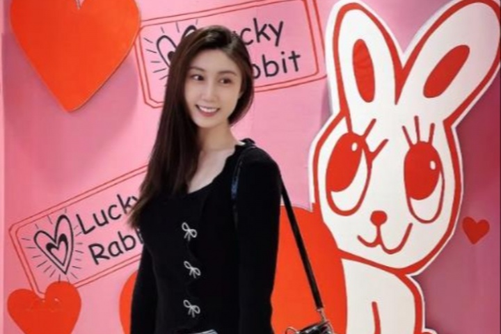 必一运动官方app-锤了！邹阳妻子是大7岁的水亦诗前央视主持水均益的爱女